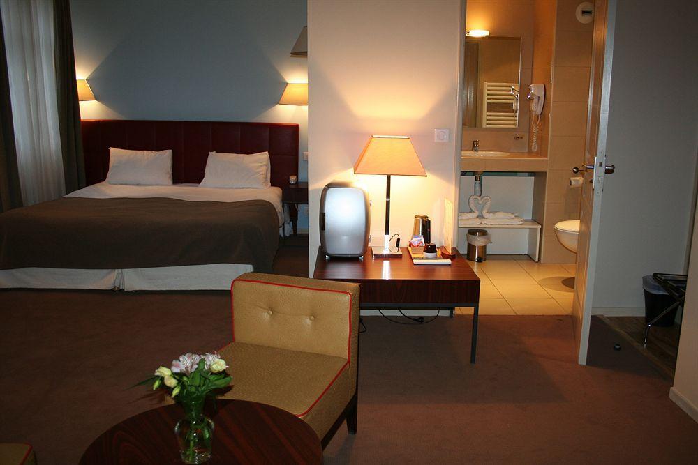 Clarion Suites Corneille Luchon Bagneres-de-Luchon Exterior photo